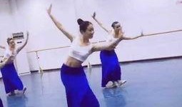 吃瓜体育生和舞蹈室1v1